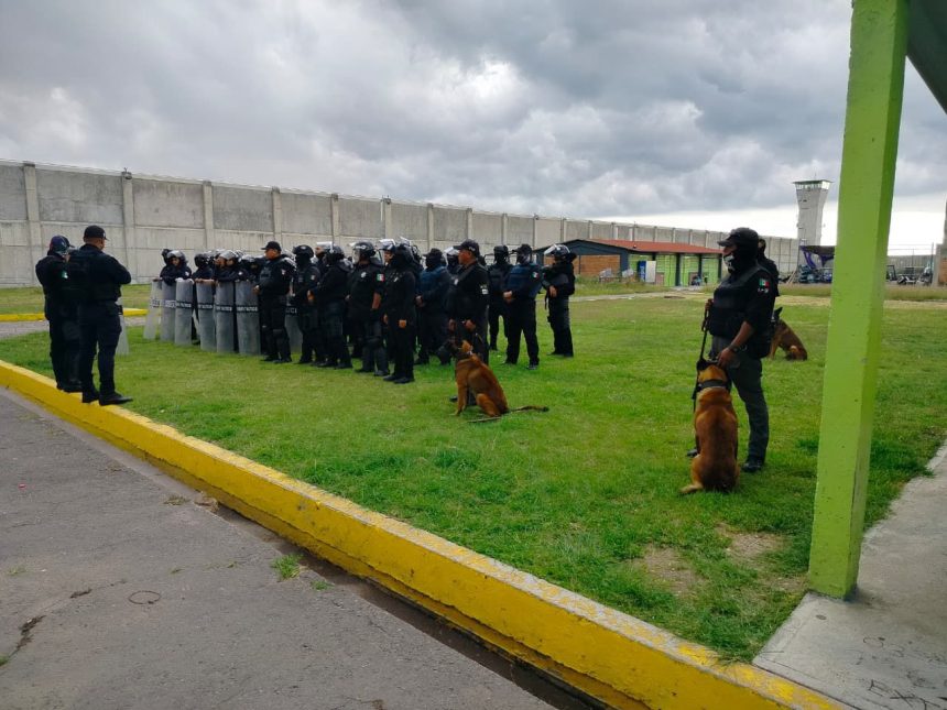 Operativo de supervisión en el penal de Tepexi de Rodríguez  para fortalecer la seguridad penitenciaria