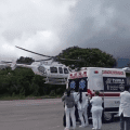 Se realiza traslado en ambulancia aérea de menor herido en Naupan
