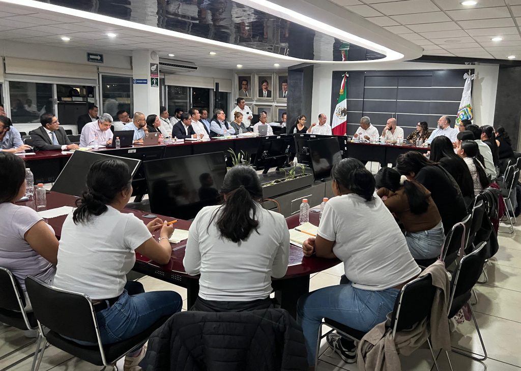 Mesa de acuerdos con alumnas de la escuela Normal Rural Carmen Serdán: Diálogo y compromisos 1 ca4147eb 93cf 484e 8071 36dd621c5cb3