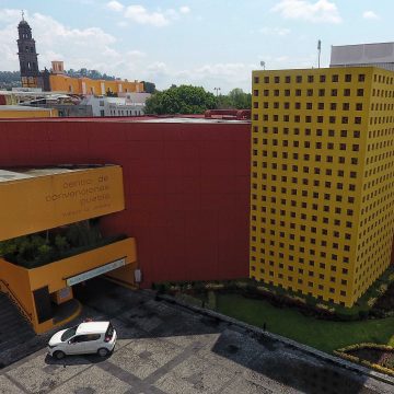 Delincuentes roban 100 mil pesos en el Centro de Convenciones en El Alto