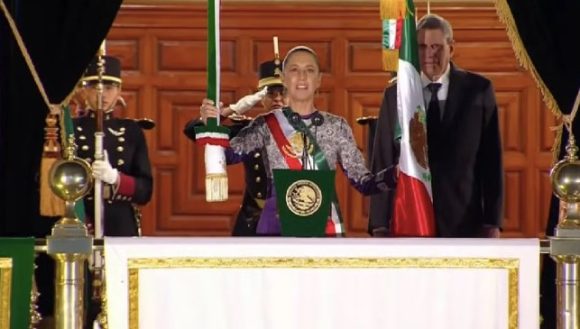 Claudia Sheinbaum hace historia al encabezar su primer Grito de Independencia en Palacio Nacional