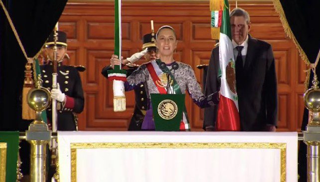 Claudia Sheinbaum hace historia al encabezar su primer Grito de Independencia en Palacio Nacional 1 claudia
