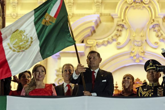 Alejandro Armenta encabeza su primer Grito de Independencia con homenaje a mujeres y migrantes