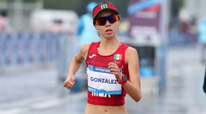 La marchista mexicana Alegna González gana medalla de plata en el Mundial en Tokio