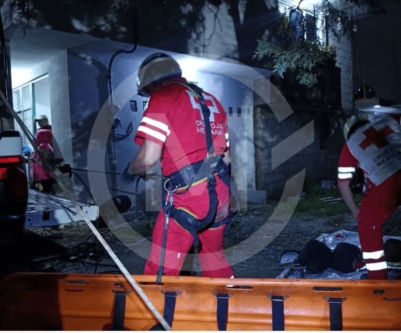 A machetazos, un hombre fue asesinado y abandonado en un desfiladero de la colonia  Barranca Honda