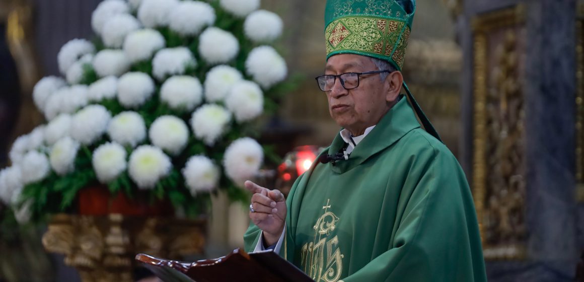 Obispo de Puebla pidió por el descanso de Efrén Ramírez y víctimas de la violencia