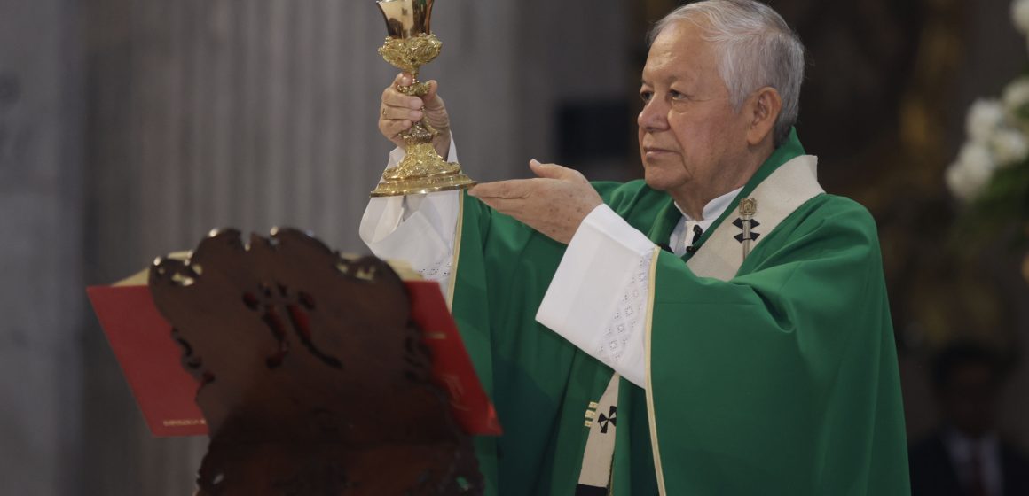 El arzobispo de Puebla ora por la paz y las víctimas de Iztapalapa en misa dominical