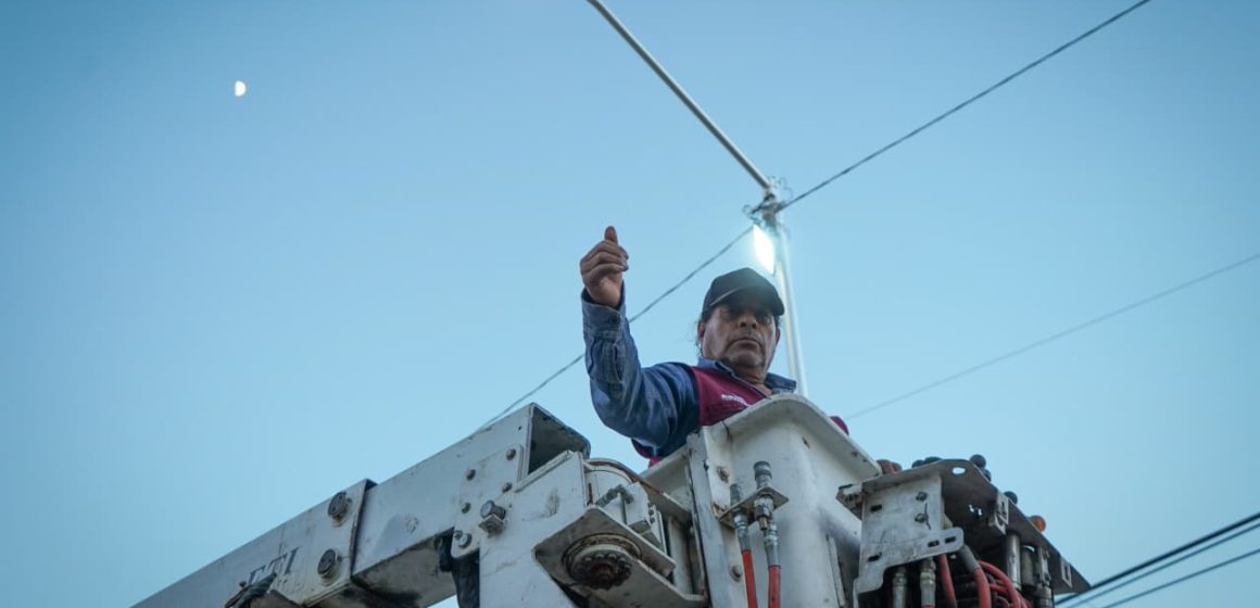 0b9f5d50-00da-4bce-8219-a4d584a79d20 Modernizan 244 luminarias con tecnología LED en la colonia Del Valle