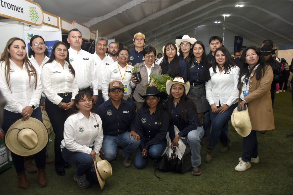 Inaugura la rectora Lilia Cedillo Ramírez la Expo Hortícola Puebla BUAP 2025 1 A Expo Reyes Juarez 1