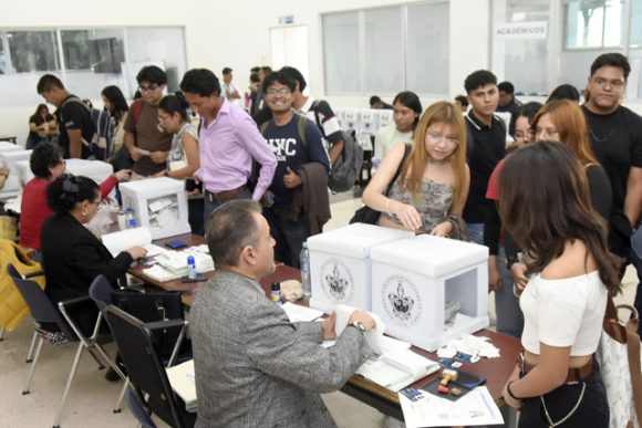 BUAP realiza jornada electoral para elegir nuevos directores y consejos de unidad