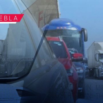 Portada Accidente en la autopista México-Puebla genera caos vehicular; reducción de carriles y tráfico intenso CMH Accidente en la autopista México-Puebla genera caos vehicular; reducción de carriles y tráfico intenso