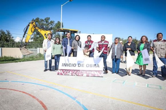 Inicia Omar Muñoz arco techo y techado en instituciones educativas de Cuautlancingo