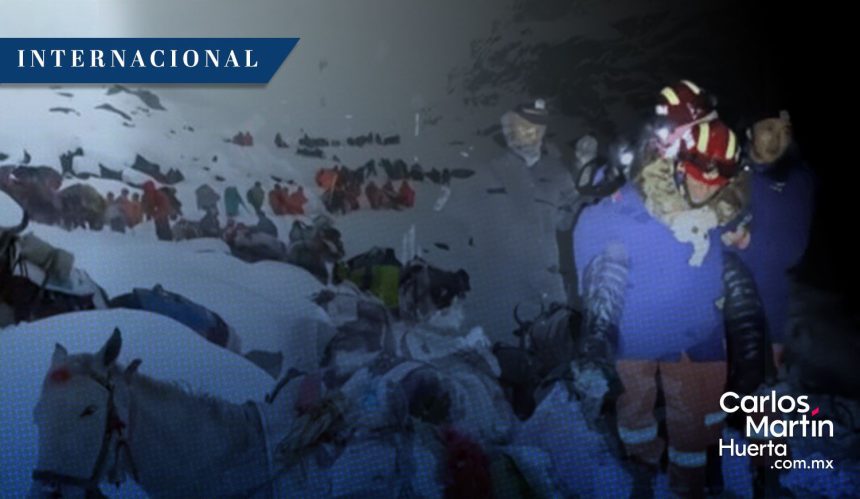 Cientos de turistas quedan atrapados en el Monte Everest tras una tormenta de nieve