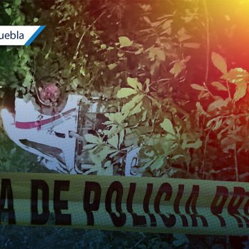 Combi vuelca y cae a un barranco en la carretera Naupan-Alseseca; hay 18 heridos
