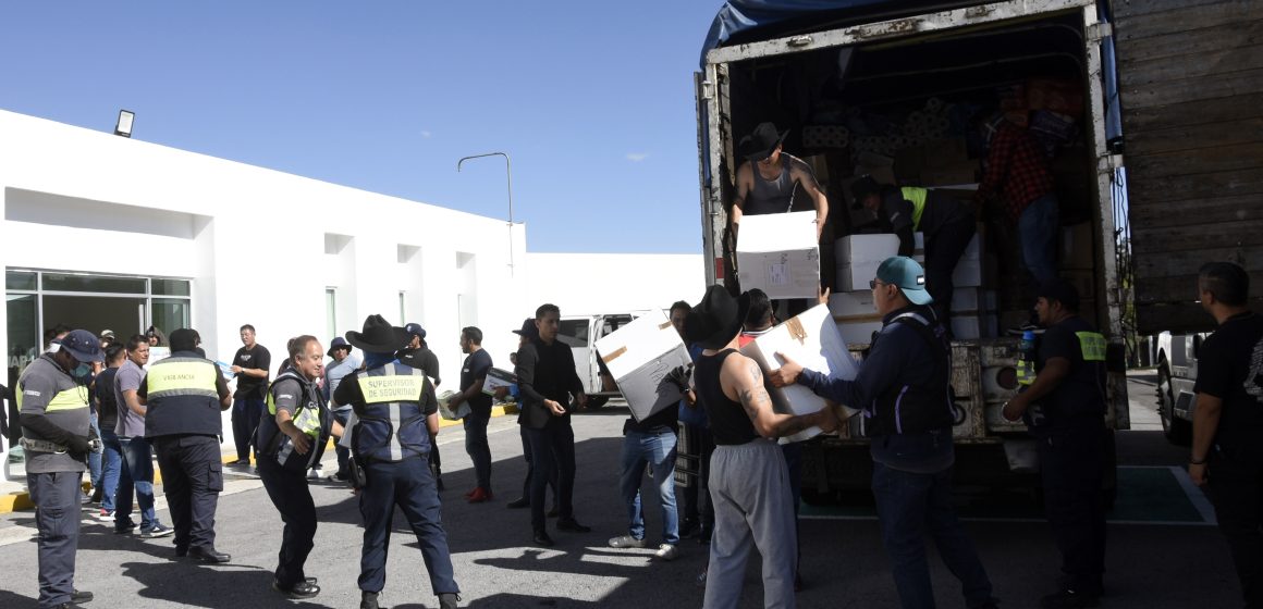 Recibe BUAP 60 toneladas de víveres por parte de la UNAM para damnificados de la Sierra Norte