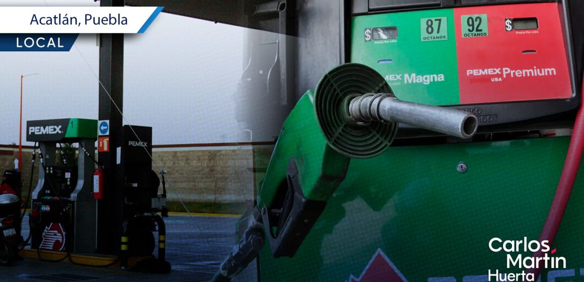 Desabasto de gasolina en Acatlán de Osorio provoca reventa de hasta 40 pesos por litro