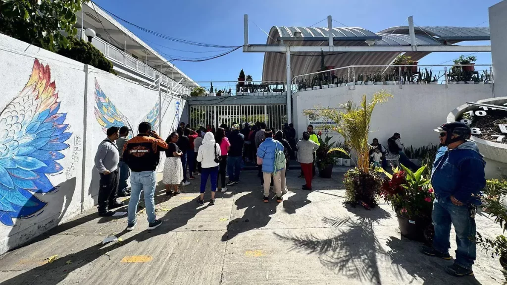 Desprendimiento de techo en secundaria de Atlixco deja seis lesionados 1 Desprendimiento de techo en secundaria de Atlixco deja seis lesionados