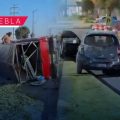 Fuerte accidente en Periférico Ecológico deja tres heridos y camioneta volteada