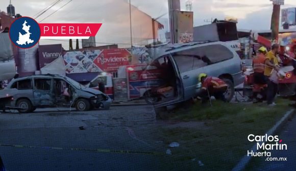 Fuerte accidente en la 11 Sur deja a dos personas prensadas