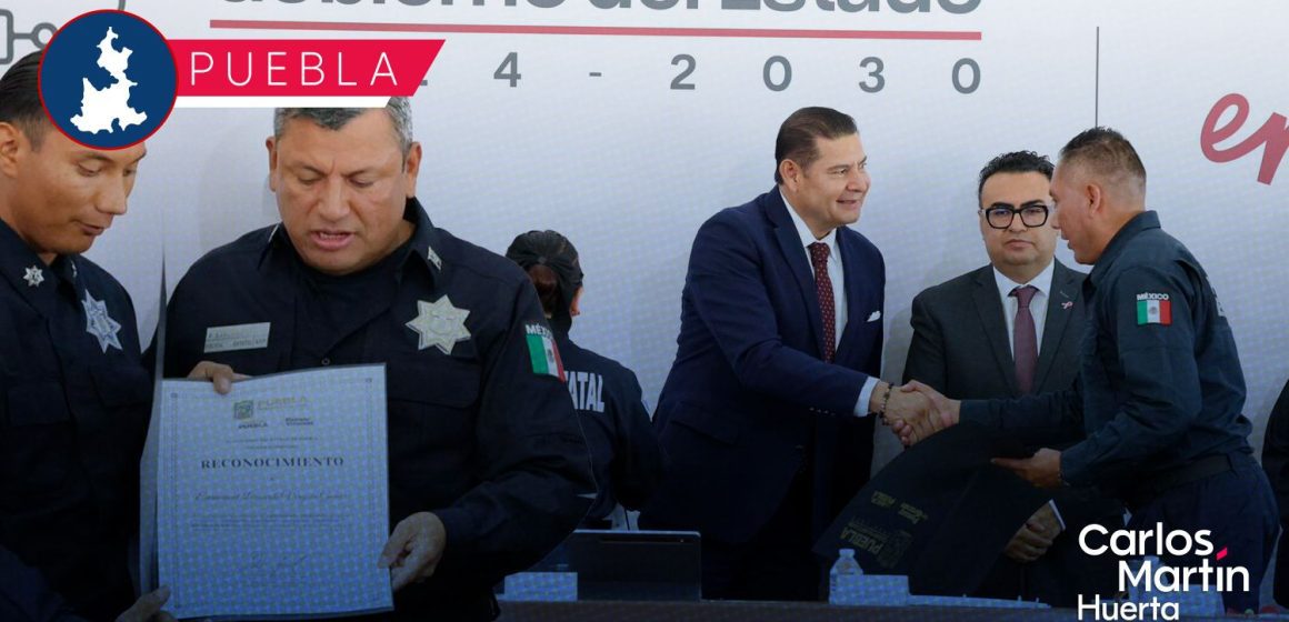 Gobierno estatal reconoce profesionalización de cuerpos de seguridad capacitados por SEMAR