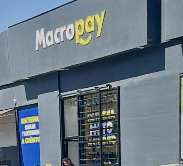IMG_4842 Asaltan tienda Macropay en Plaza Dorada; se llevan efectivo y celulares