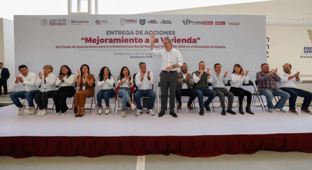 Pepe Chedraui entregó apoyos para viviendas dignas y sustentables en La Guadalupana