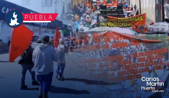 La 28 de Octubre se manifiesta en las calles de Puebla