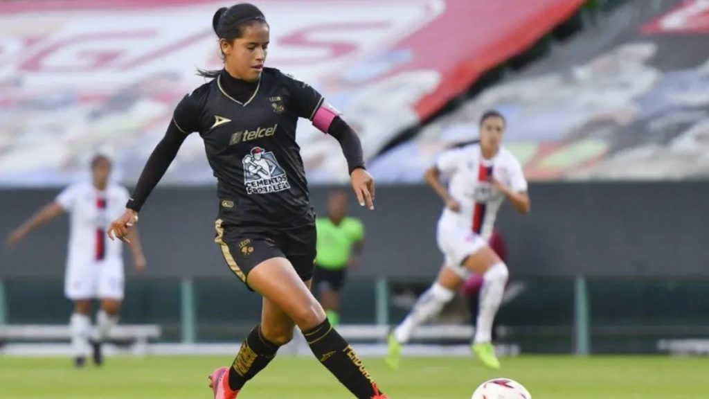 La poblana Claudia Cid Macías es la primera mexicana en el fútbol femenil de Albania 2 La poblana Claudia Cid Macias es la primera mexicana en el futbol femenil de Albania 3