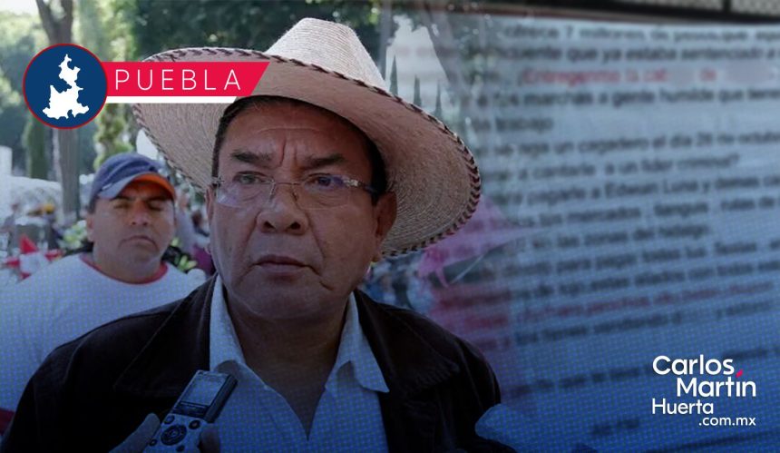 Portada Narcomantas en Puebla La Familia Michoacana ofrece 7 millones por la cabeza de Simitrio, líder de la 28 de Octubre CMH Narcomantas en Puebla: La Familia Michoacana ofrece 7 millones por la cabeza de Simitrio, líder de la 28 de Octubre
