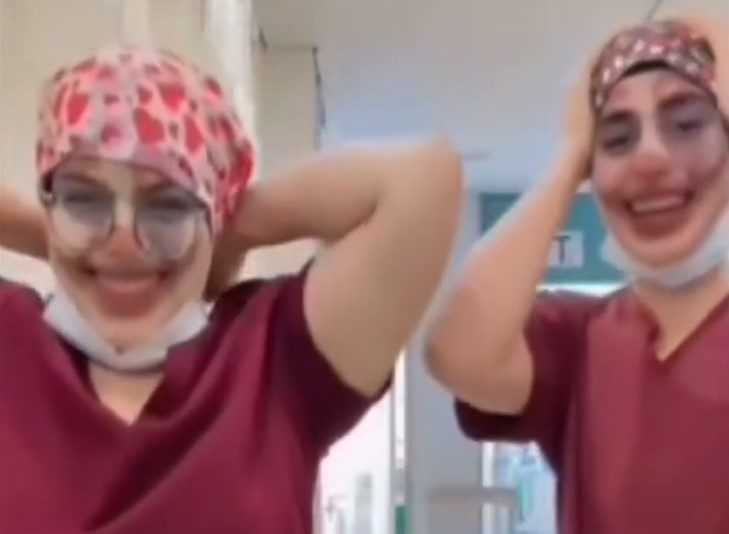 PAYASAS2 Escándalo en el IMSS: Médicas se burlan del dolor de paciente con máscaras de payaso