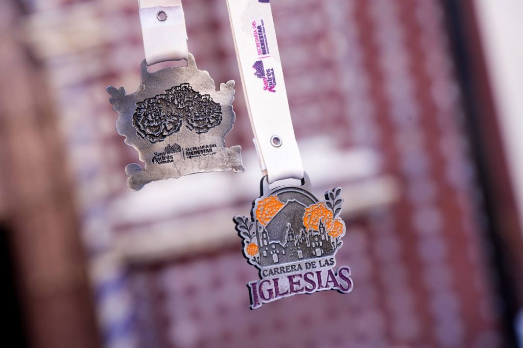 San Andrés Cholula presenta playera y medalla de la Carrera de las Iglesias 2025 2 San Andres Cholula presenta playera y medalla de la Carrera de las Iglesias 2025 2