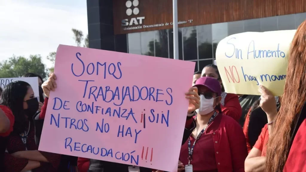 Trabajadores del SAT Puebla se unen a paro nacional tras incumplimiento de aumento salarial 2 Trabajadores del SAT Puebla se unen a paro nacional tras incumplimiento de aumento salarial 3