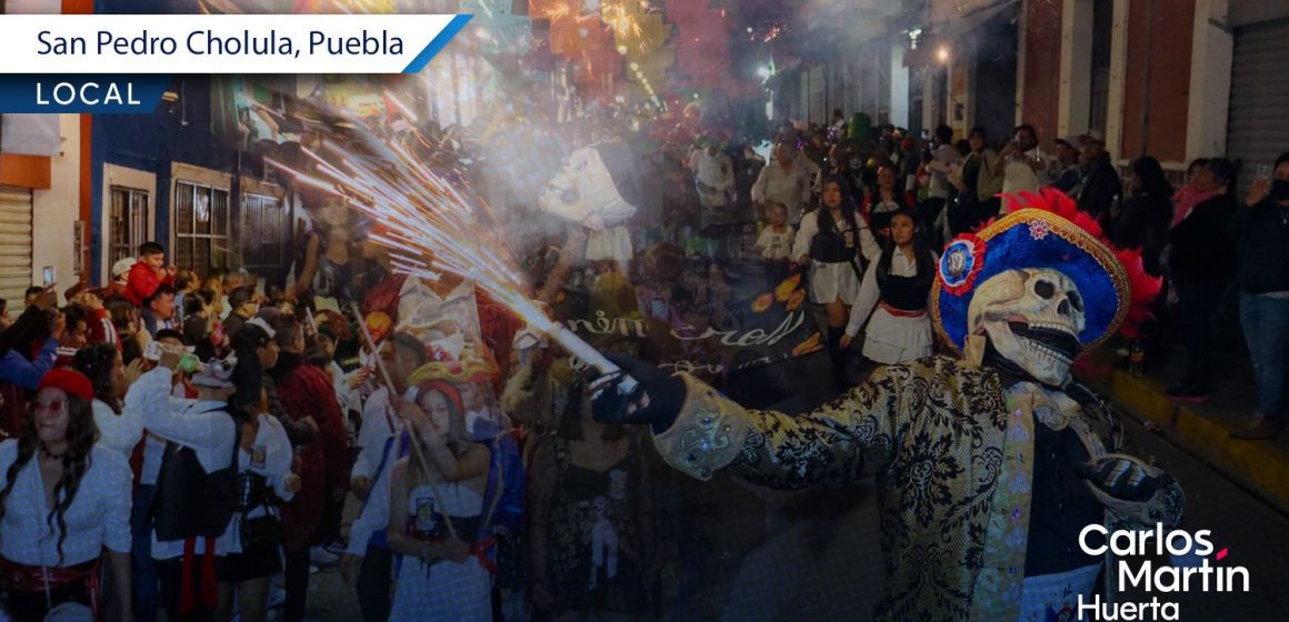 Portada Tradición, color y orgullo el Desfile de Animeros llenó de magia las calles de San Pedro Cholula CMH Tradición, color y orgullo: el Desfile de Animeros llenó de magia las calles de San Pedro Cholula