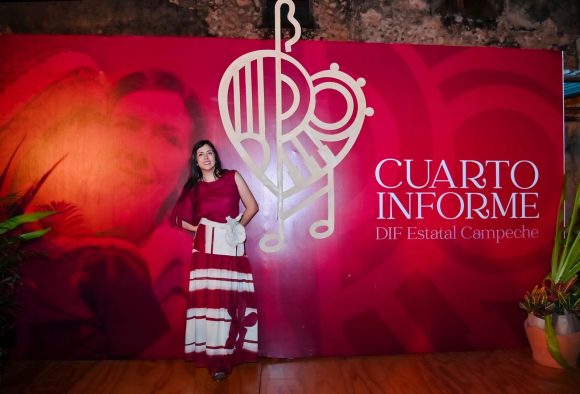 Informe del DIF Campeche se convierte en musical: Laura Sansores canta y baila