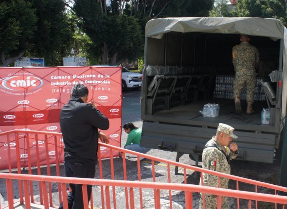 CMIC Puebla envía primer camión con apoyo a familias damnificadas en Huauchinango