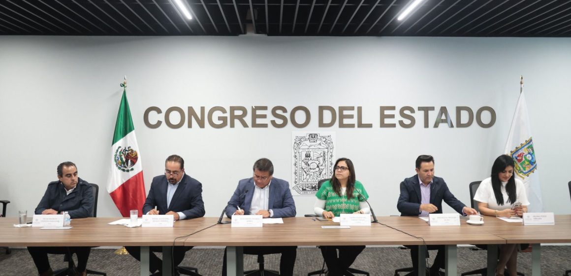 Aprueban en Puebla donación de predios en Cuautlancingo y Huatlatlauca para educación y salud