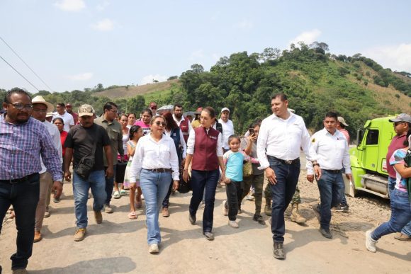 Estaremos hasta el último momento”, presidenta Sheinbaum supervisa trabajos en Pantepec