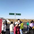 Bloquean autopista Puebla-Atlixco exigiendo búsqueda de profesora desaparecida