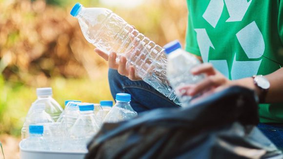 Estudiantes poblanos desarrollan tecnología para convertir plásticos en hidrocarburos