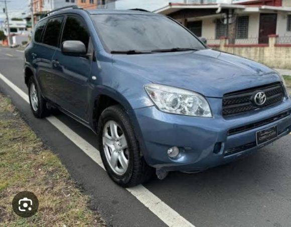 Robo en Tecamachalco: Grupo armado sustrae vehículos y dinero en Lomas de Romero