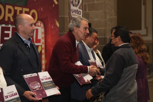 Entrega Pepe Chedraui premios a las y los ganadores del Sorteo Predial 2025