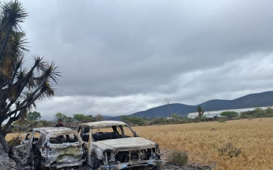 35ab5088-bb76-4541-9618-87beab22fdf2 Hallan camionetas calcinadas en Palmar de Bravo