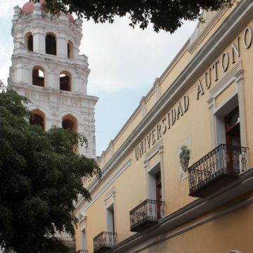 Cumple la BUAP 69 años de autonomía universitaria