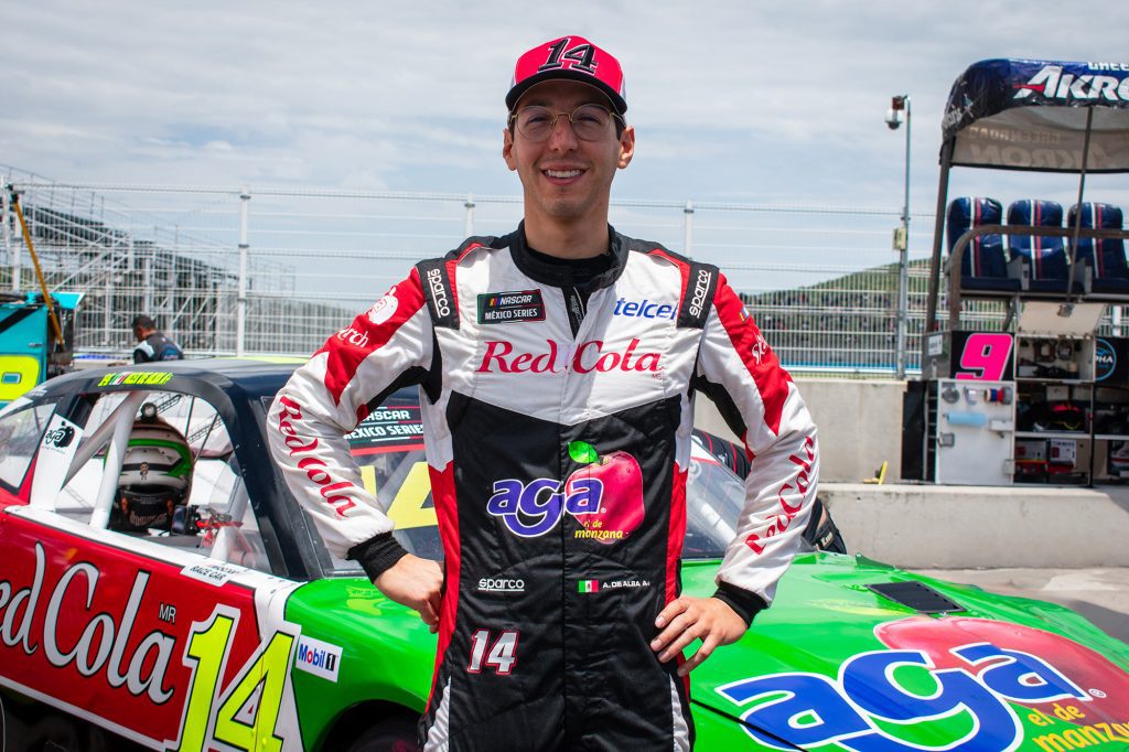 Alex de Alba se consagra campeón de la NASCAR México Series 2025