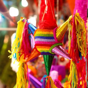 Proyectan más de 16 mil millones de pesos en derrama comercial por temporada decembrina en Puebla