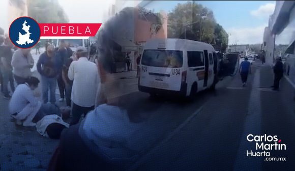 Atropellan a extranjeros en el Centro Histórico de Puebla; operador de la ruta 24 queda detenido