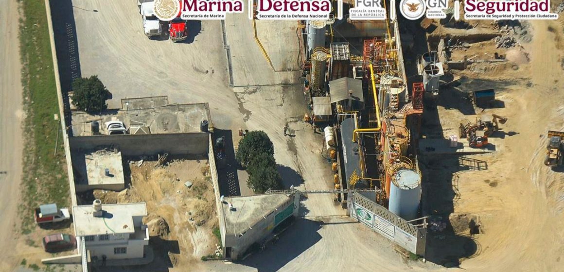 Aseguran 250 mil litros de combustible ilegal y detienen a 8 personas en Veracruz