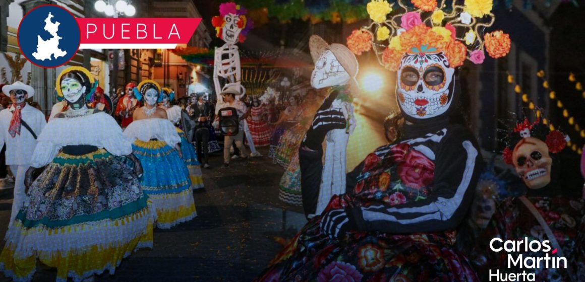 Portada Desfile “Entre Vivos y Muertos”, identidad que reafirma riqueza cultural de Puebla CMH Desfile “Entre Vivos y Muertos”, identidad que reafirma riqueza cultural de Puebla