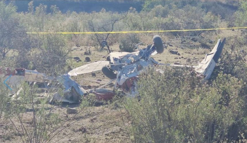 Se desploma avioneta en Chihuahua; hay dos muertos