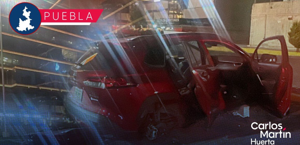 Portada Desvalijan coche en estacionamiento de Mega en Vía Atlixcáyotl; se niegan a hacerse cargo CMH Desvalijan coche en estacionamiento de Mega en Vía Atlixcáyotl; se niegan a hacerse cargo